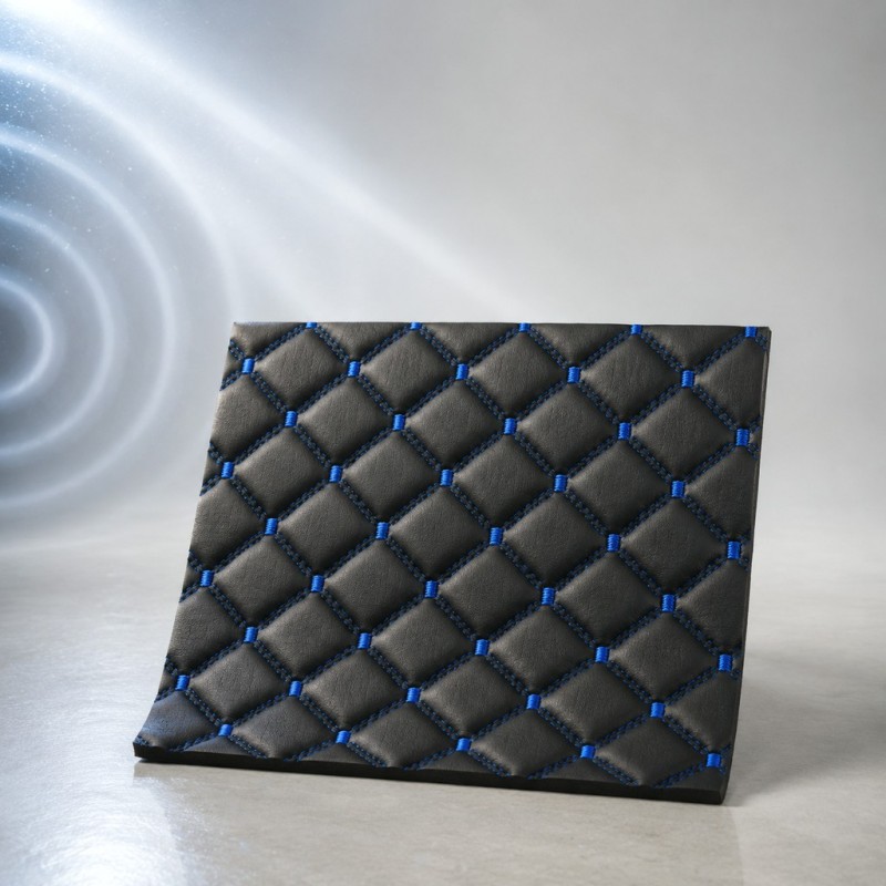 Автомобильная стеганная экокожа "ромб" черного цвета, простроченная синей ниткой