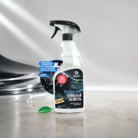 GRASS Глянцевый полироль для кожи, резины и пластика "Polyrole Shine", триггер 600 мл